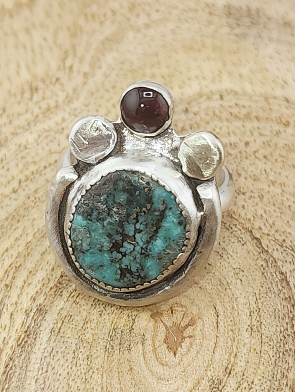 TURQUOISE & GARNET RING HANDMADE IN RECYCLED STERLING SILVER METAL Size 9 - Picture 4 of 15